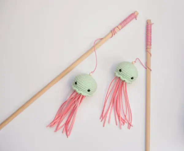 Cute Jellyfish cat toy, Cat teaser, cat wand, Fishing Pole, fishing Cat Toy, Catnip cat toy, cat toy with Valerian, cat wand toy, Pink mint